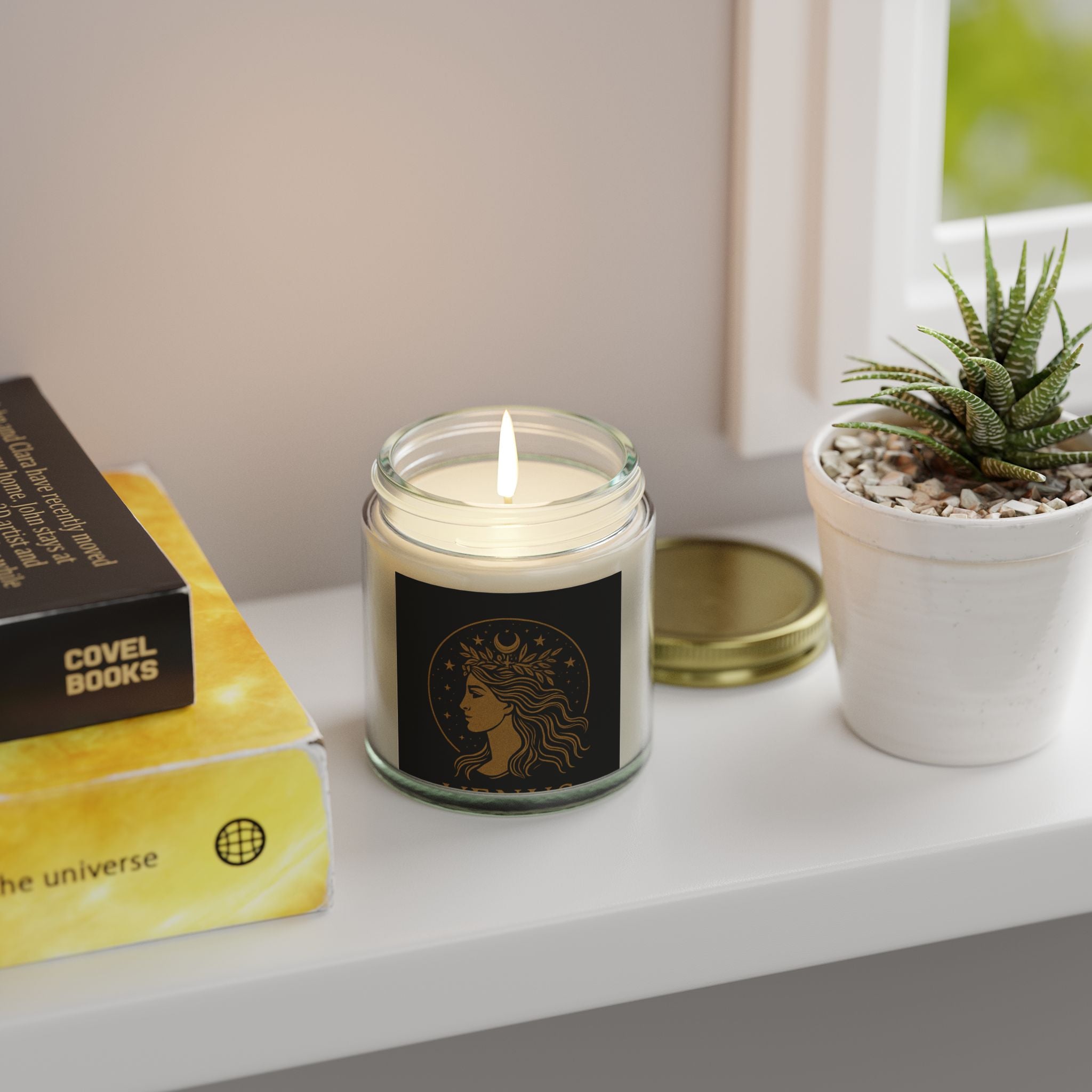 Venus Liberty Coconut Apricot Scented Candle
