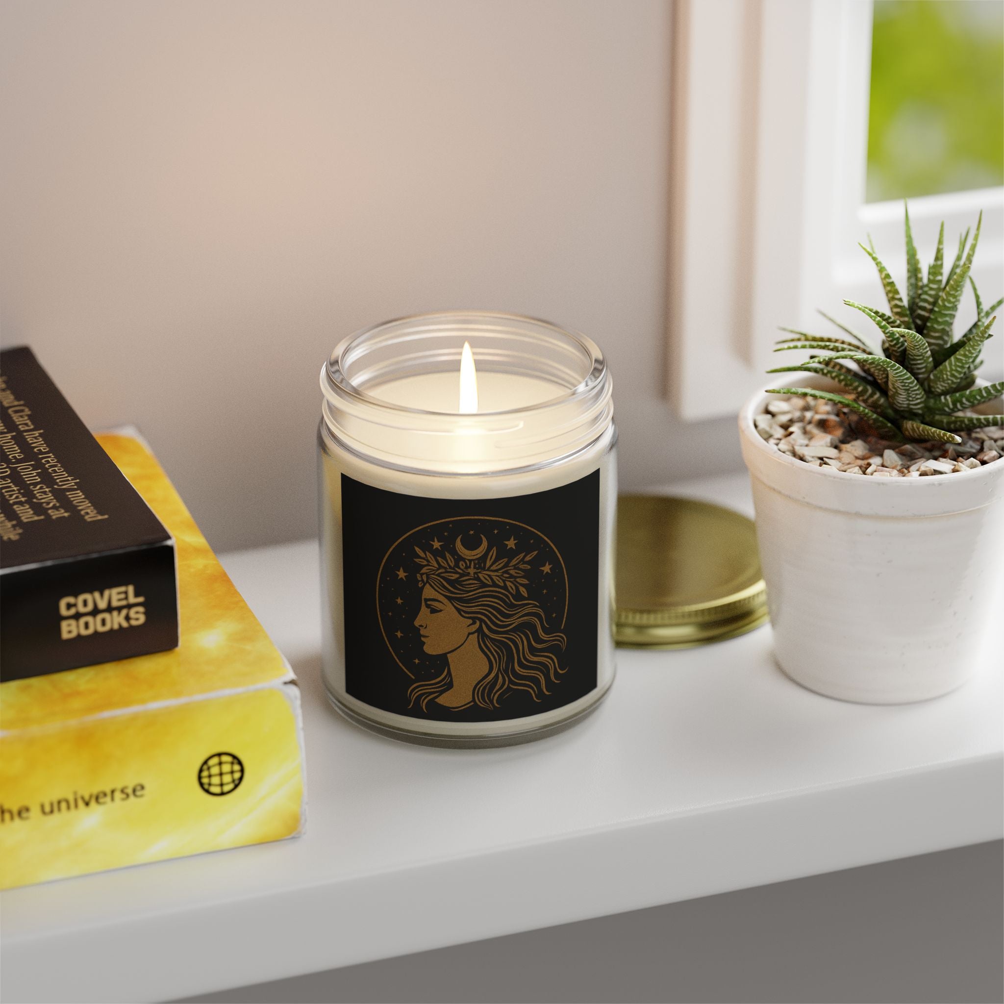 Venus Liberty Coconut Apricot Scented Candle